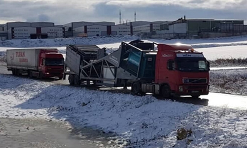 La centrale à béton mobile CONSTMACH MOBILE 100 est expédiée pour notre client en Pologne.