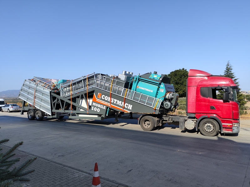 La centrale mobile à béton 100 est prête à être expédiée vers l'île de Crète!