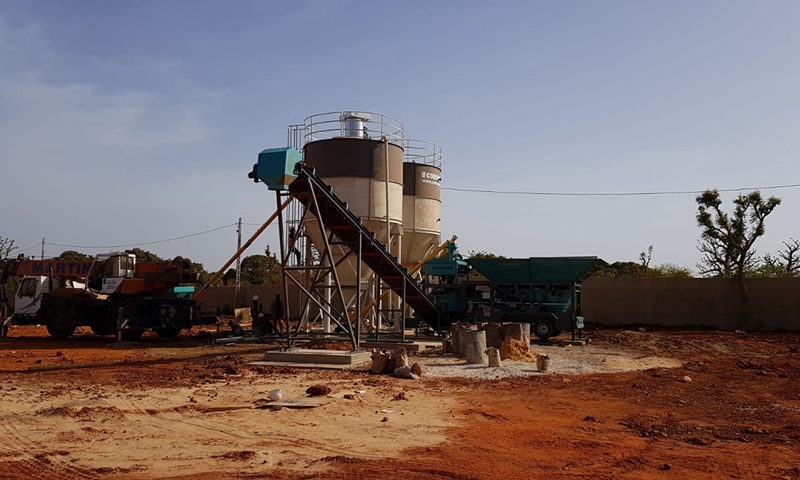 La centrale à béton mobile CONSTMACH MOBICOM 30 est mise en service pour notre client au Sénégal !