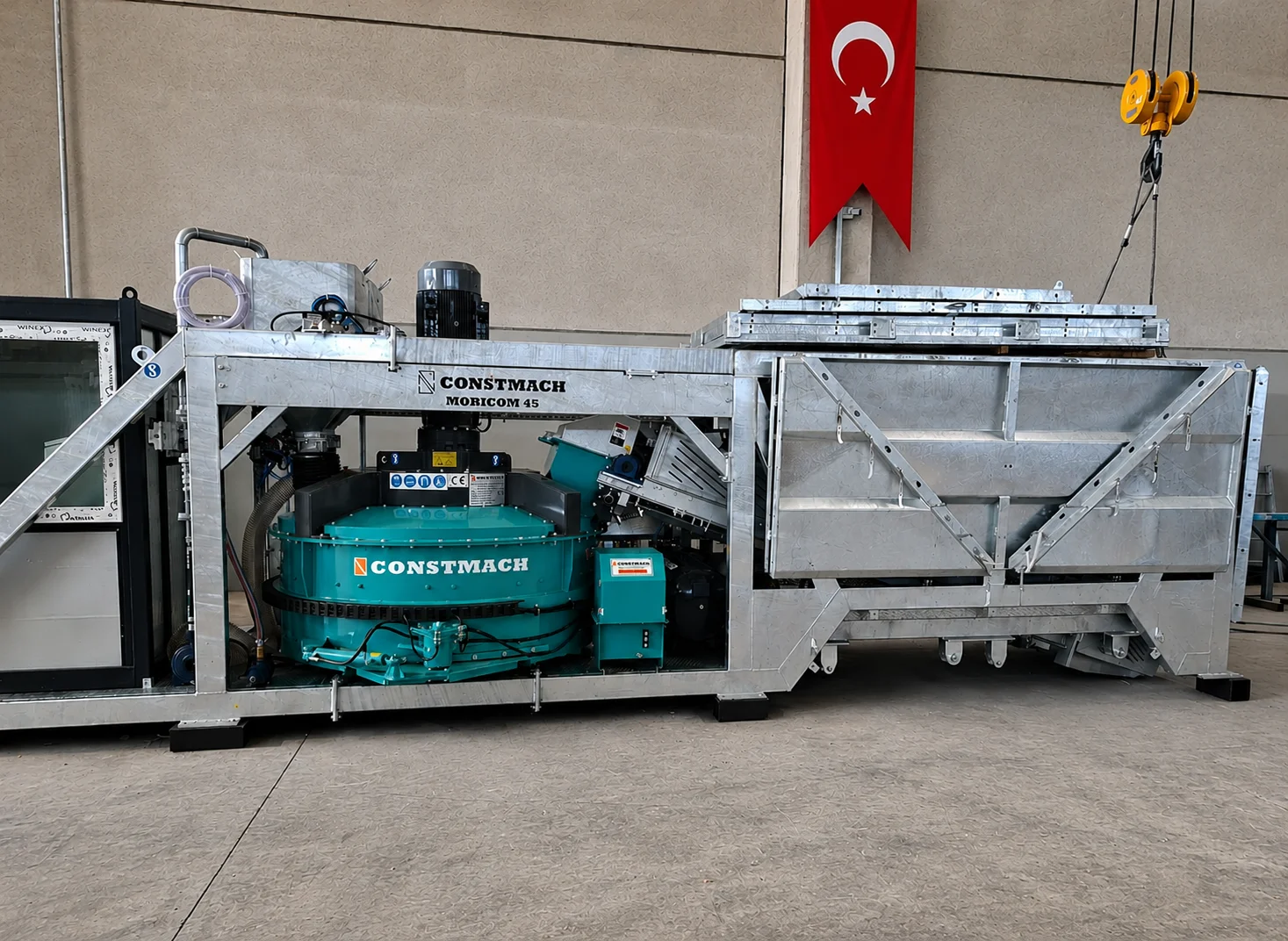 La Centrale à Béton CONSTMACH MOBICOM 45 Prête pour la Suisse